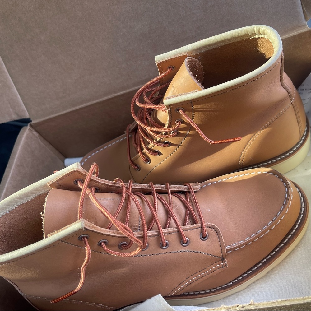 NWT Red Wing Boots